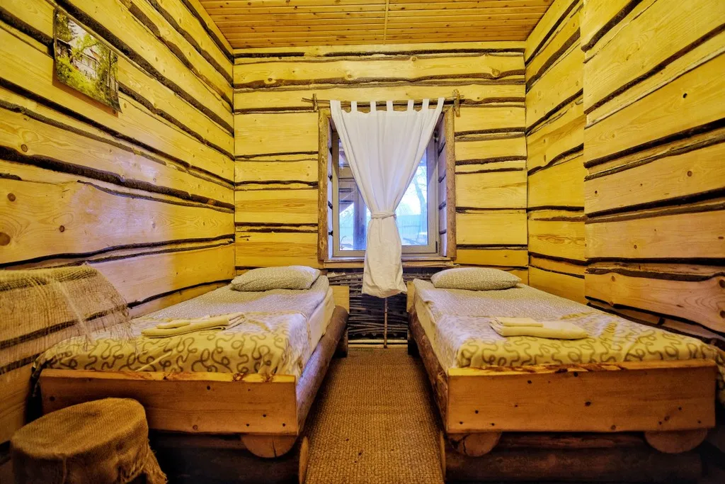 Двухместный номер с 2 отдельными кроватями эконом — Этно-Усадьба, фото 1 из 4