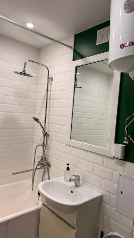 Квартира однокомнатная в Фрунзенском, 31 м², Владивосток — ванная комната, фото 4