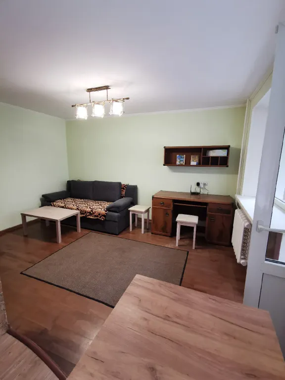 Квартира двухкомнатная на улице Юбилейной, 52 м², Псков — спальня, фото 4