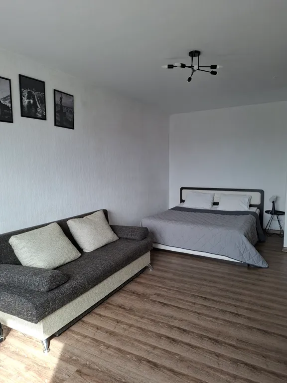 Квартира однокомнатная на проспекте Успенском, 38 м², Верхняя Пышма — спальня, фото 2