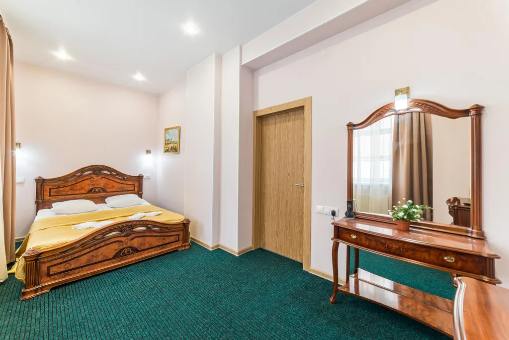 Двухместный номер с 1 кроватью люкс с джакузи во 2 корпусе