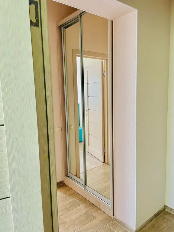 Квартира двухкомнатная на улице Приморской, 53 м², Геленджик — фото 15