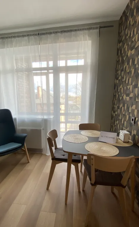 Квартира однокомнатная на улице Орловской, 35 м², Великий Новгород — кухня, фото 2