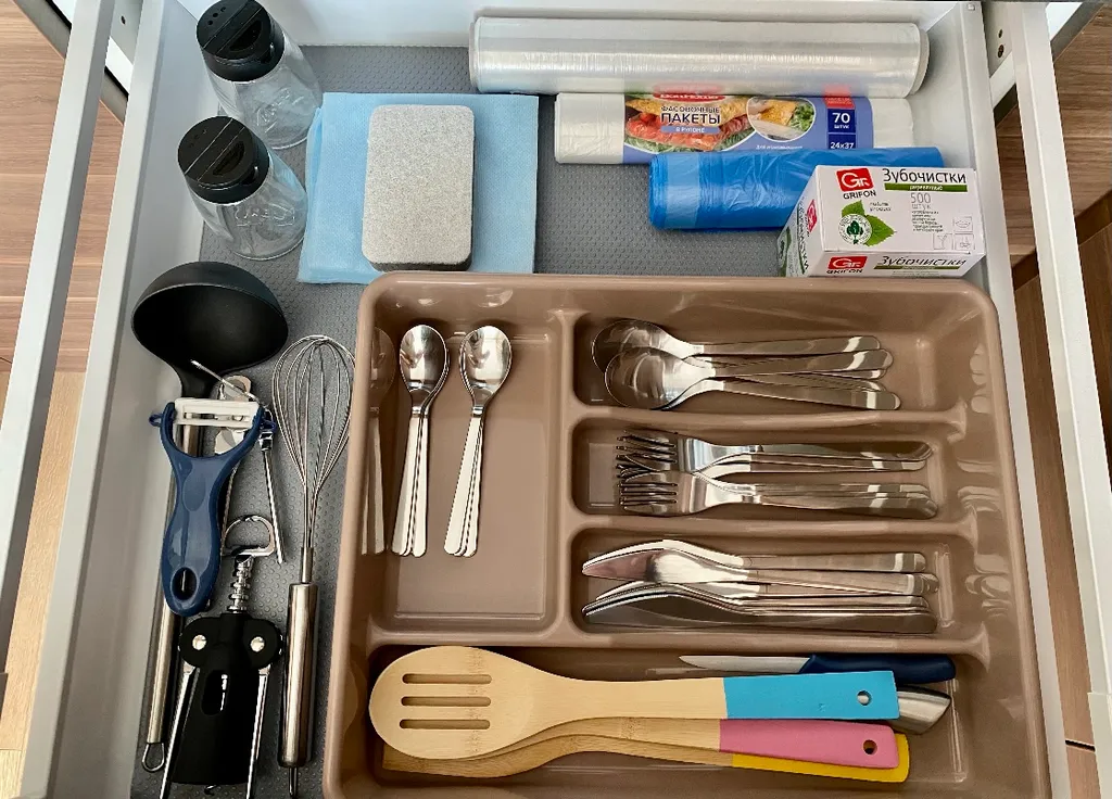Квартира однокомнатная на улице Орловской, 35 м², Великий Новгород — кухня, фото 4