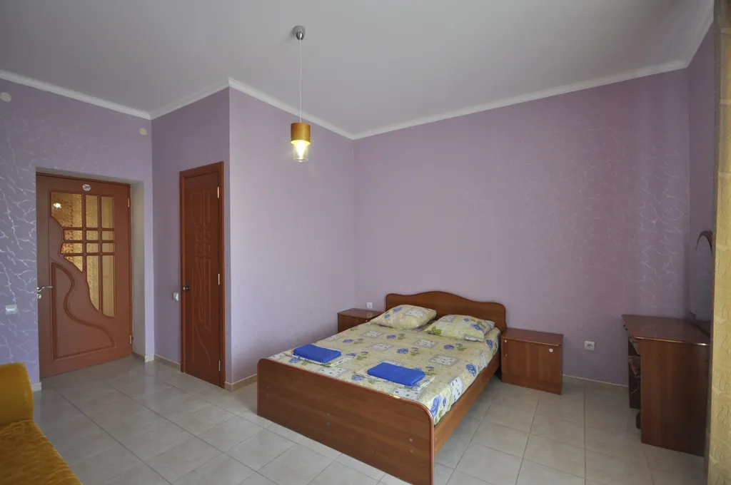 Стандартный номер 35 с балконом — Астра, фото 3 из 5