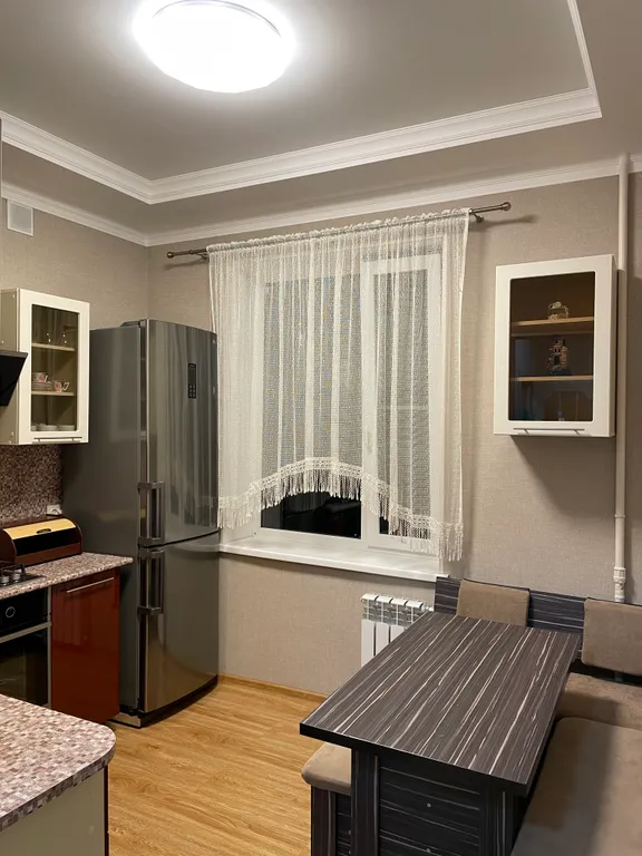 Квартира двухкомнатная на проспекте Калинина, 60 м², Пятигорск — кухня, фото 2