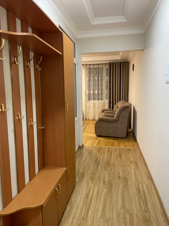 Квартира двухкомнатная на проспекте Калинина, 60 м², Пятигорск — фото 14