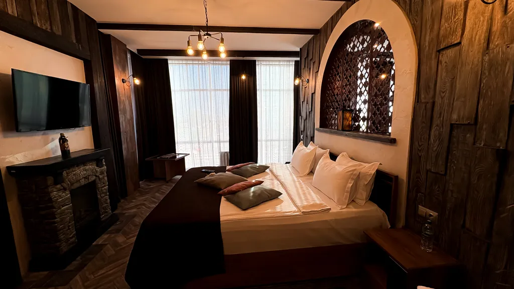 Гарантируем чистоту в номерах, предлагаем тематические VIP номера