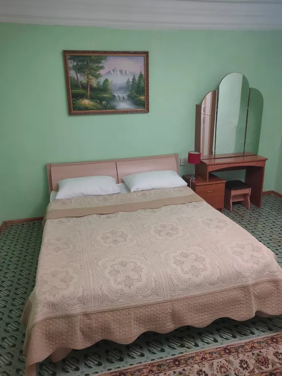 Квартира однокомнатная на улице Университетской, 40 м², Пятигорск — спальня, фото 3