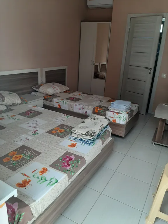 Трёхместный номер стандарт — Дом Райский Уголок, фото 1 из 4