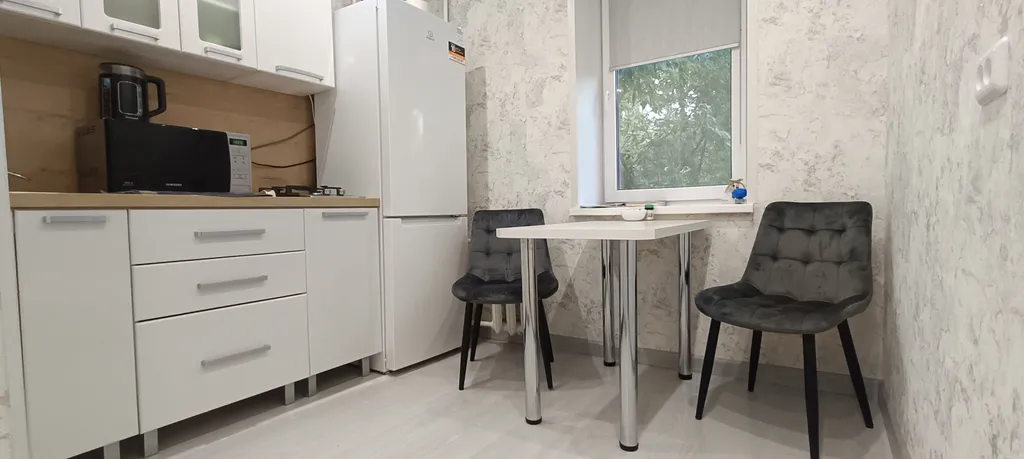 Квартира однокомнатная на проспекте Октябрьском, 32 м², Псков — кухня