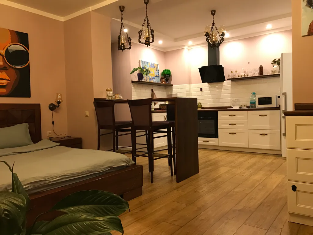 Студия однокомнатная в Волжском, 50 м², Саратов — кухня