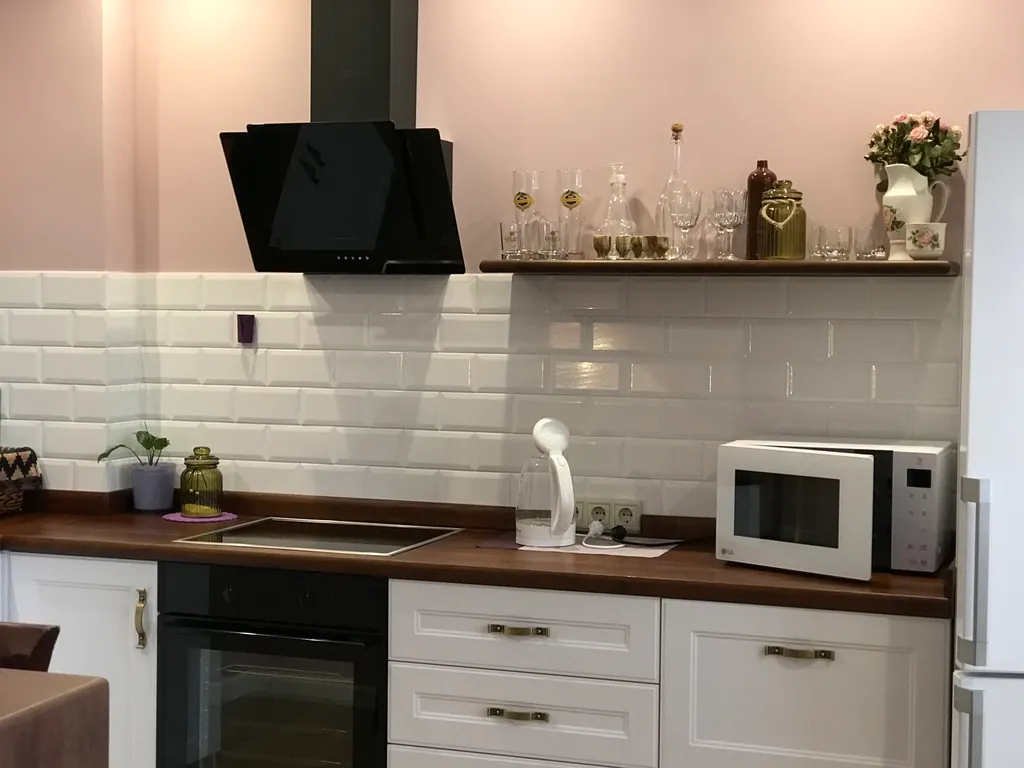 Студия однокомнатная в Волжском, 50 м², Саратов — кухня, фото 3
