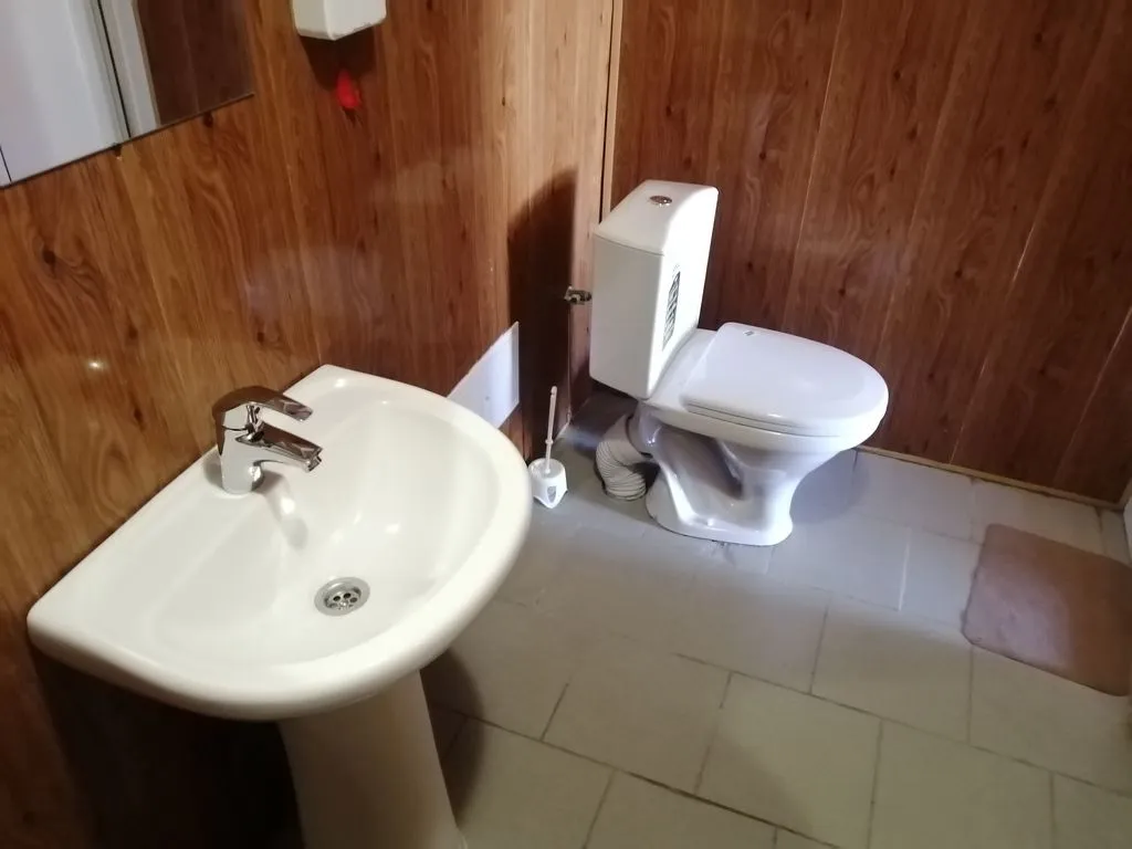 Трёхместный номер Экодомик № 2 — Белый Дом — фото 3