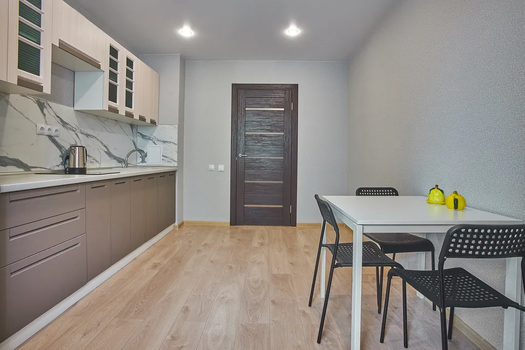 Квартира однокомнатная у метро Гагаринская, 44 м², Самара — кухня, фото 5