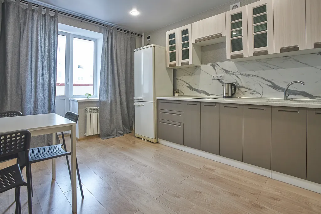Квартира однокомнатная у метро Гагаринская, 44 м², Самара — кухня, фото 2