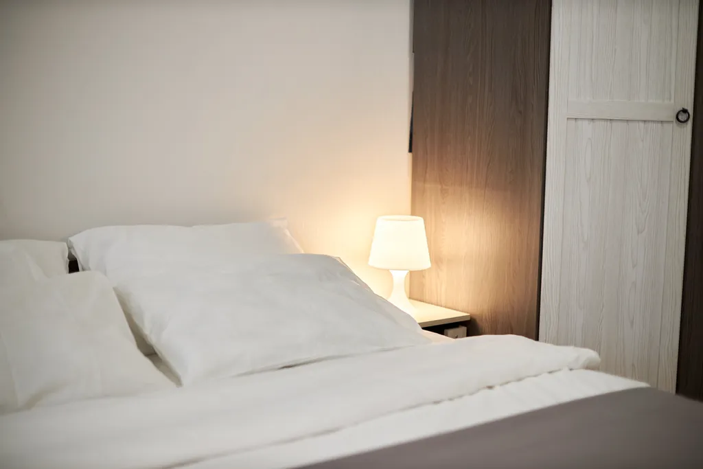 Квартира однокомнатная в Октябрьском, 35 м², Самара — спальня, фото 3