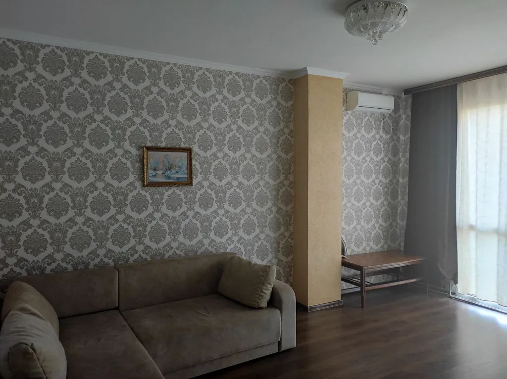 Квартира двухкомнатная в Нахимовском, 55 м², Севастополь — фото 2
