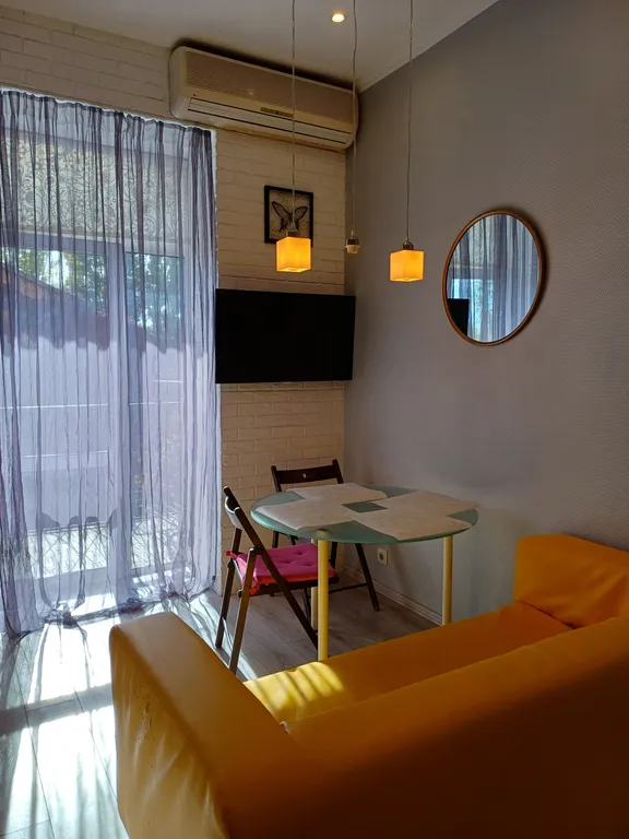 Квартира двухкомнатная в Самарском, 80 м², Самара — спальня