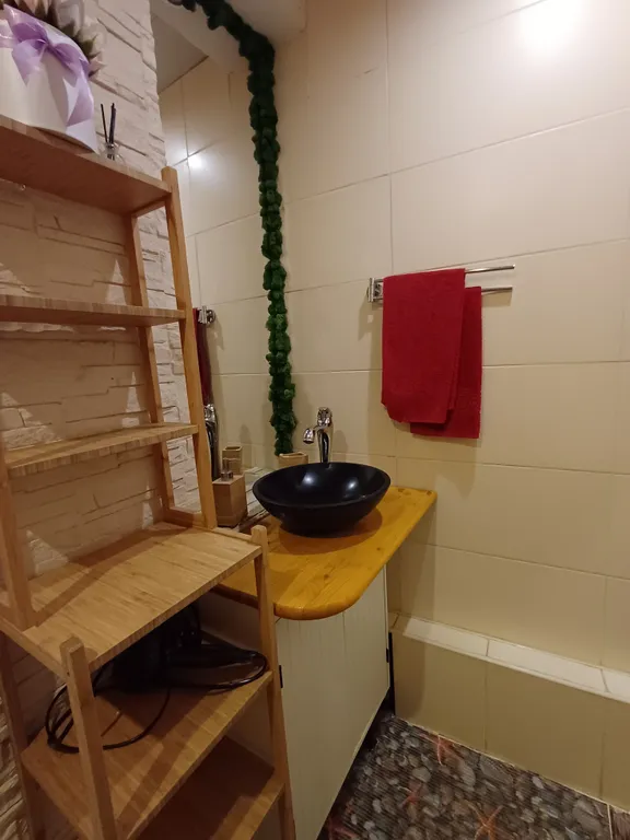Квартира двухкомнатная в Самарском, 80 м², Самара — ванная комната