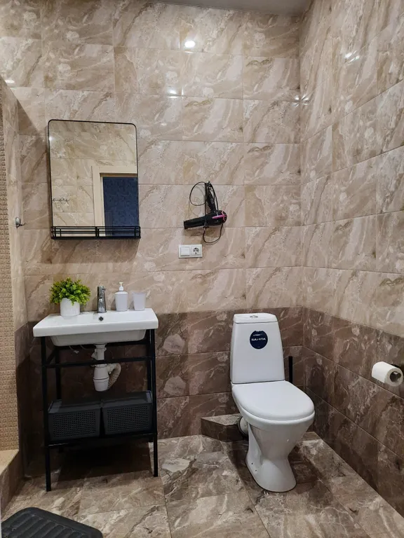 Квартира однокомнатная на улице Мире, 48 м², Геленджик — ванная комната, фото 2