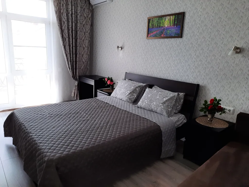 Квартира однокомнатная на улице Мире, 48 м², Геленджик — спальня
