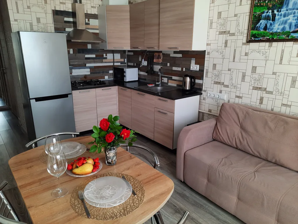 Квартира однокомнатная на улице Мире, 48 м², Геленджик — кухня