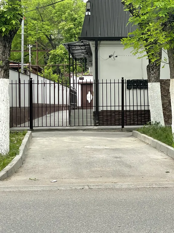 Апартаменты однокомнатные на улице Пятигорской, 35 м², Ессентуки — двор, фото 5