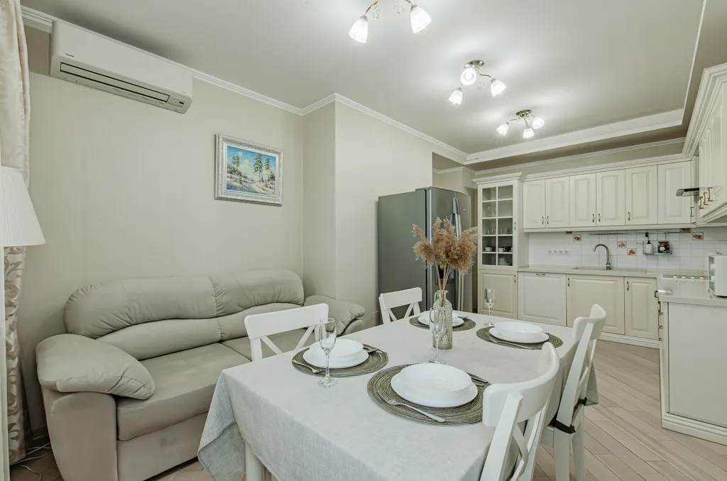 Квартира трёхкомнатная у Площади Габдуллы Тукая, в Вахитовском, 106 м², Казань — кухня