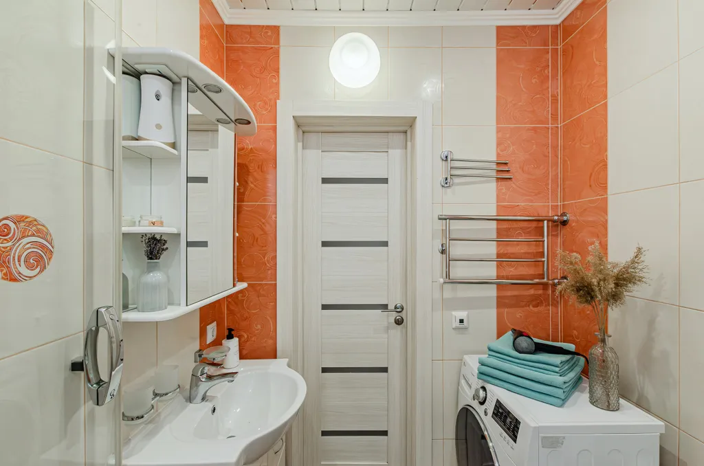 Квартира трёхкомнатная у Площади Габдуллы Тукая, в Вахитовском, 106 м², Казань — ванная комната, фото 3