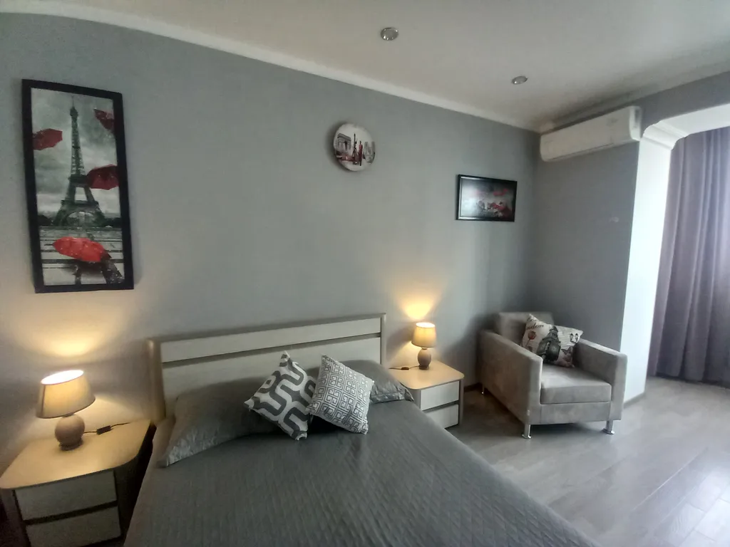 Квартира однокомнатная на улице Оранжерейной, 40 м², Пятигорск — спальня, фото 2