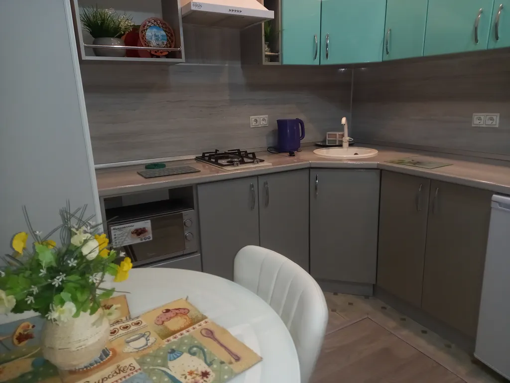 Квартира однокомнатная на улице Оранжерейной, 40 м², Пятигорск — кухня, фото 2