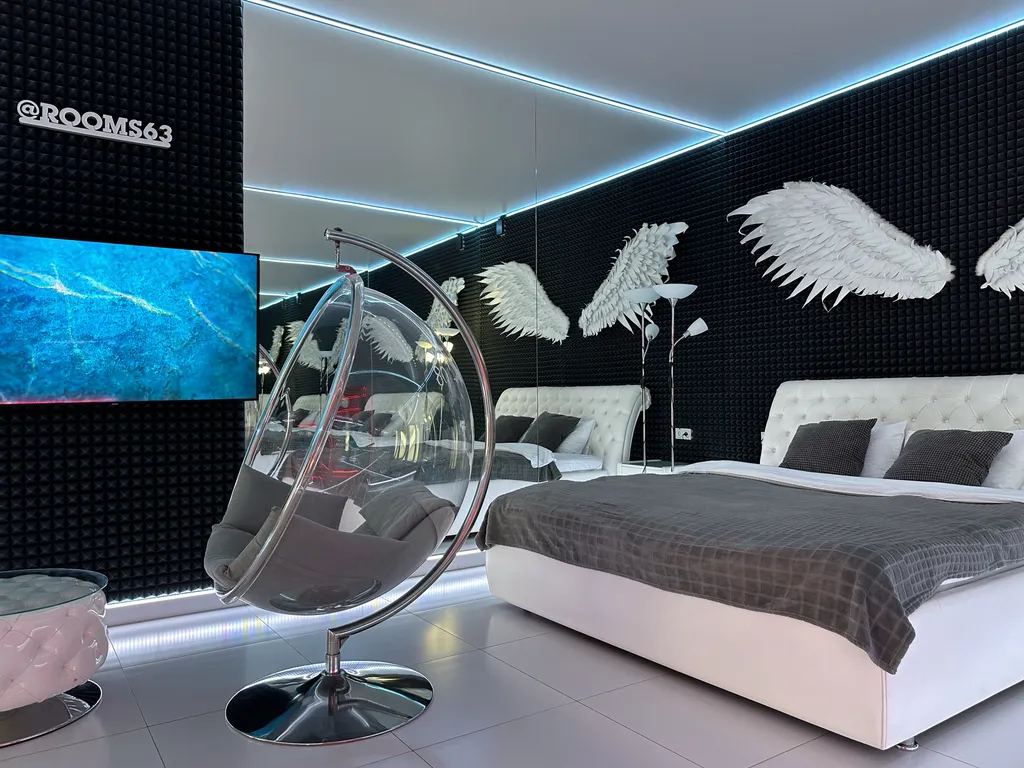 Двухместный с 1 кроватью Зеркальный с джакузи и балконом