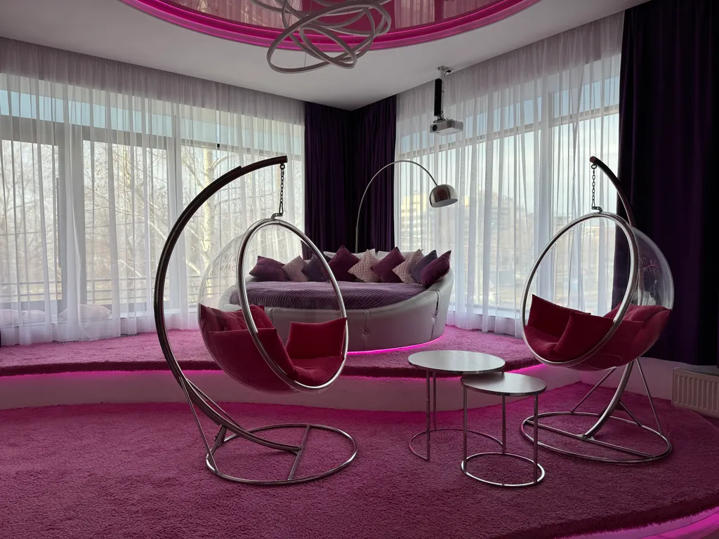 Двухместный с 1 кроватью Розовый с кинотеатром, панорамными окнами и красивой ванной