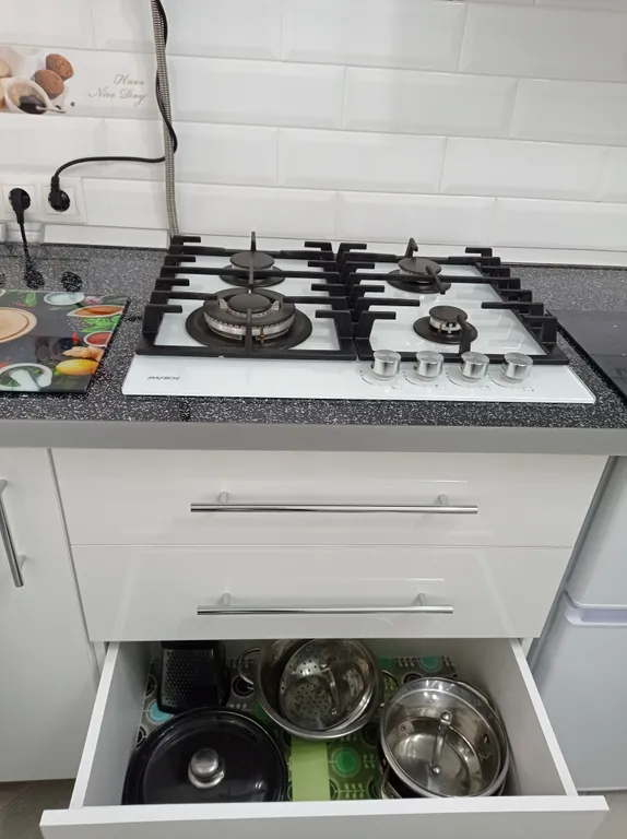 Квартира однокомнатная на улице Новороссийской, 40 м², Пятигорск — кухня, фото 6