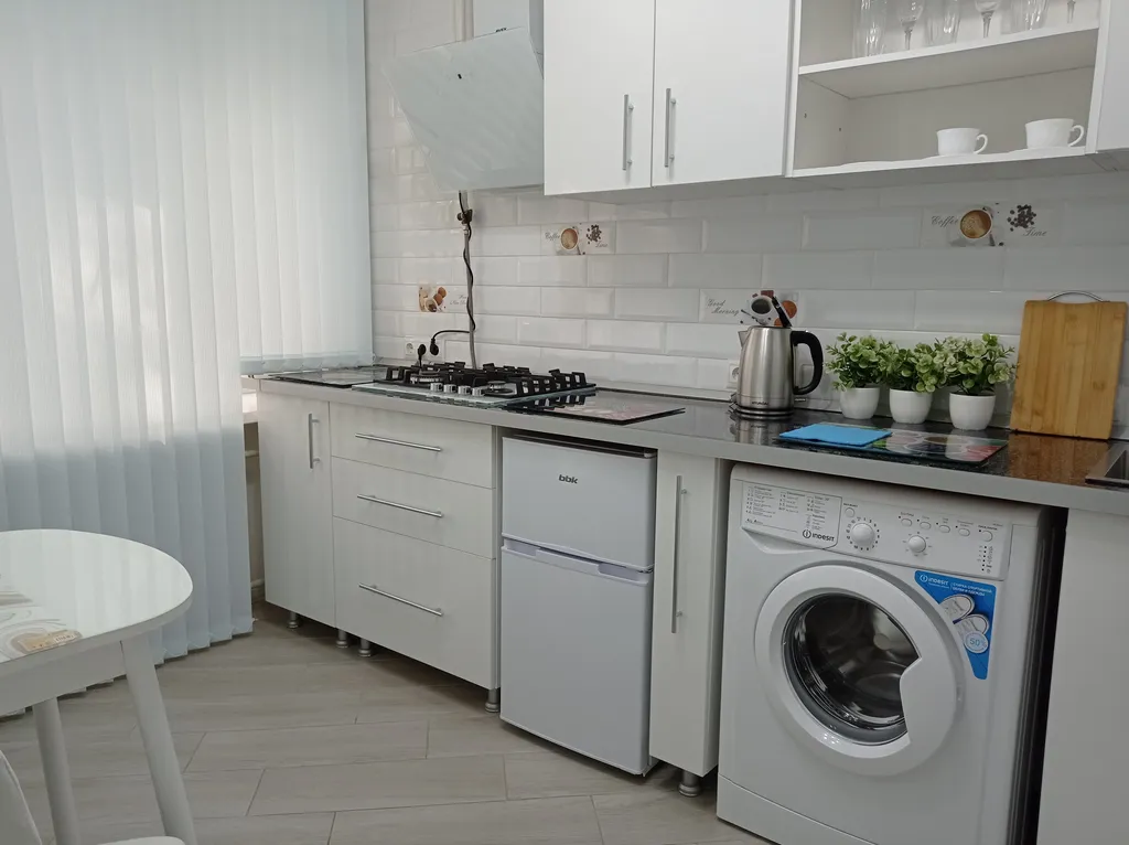 Квартира однокомнатная на улице Новороссийской, 40 м², Пятигорск — кухня, фото 7