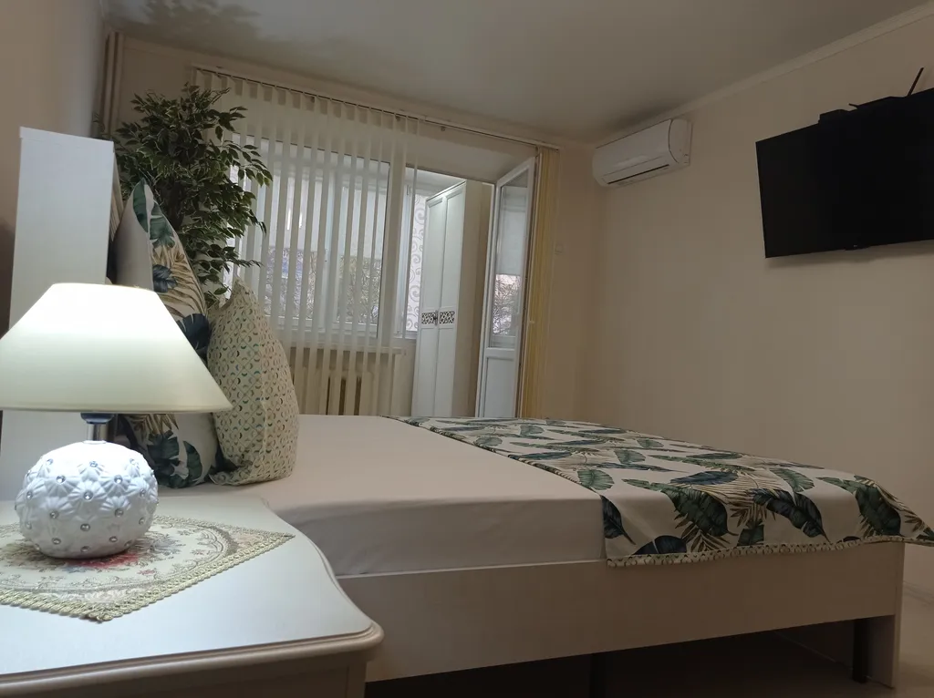 Квартира однокомнатная на улице Новороссийской, 40 м², Пятигорск — спальня