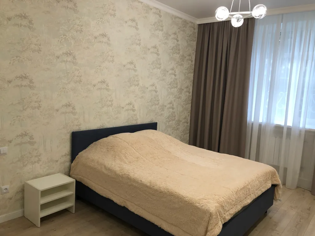 Квартира двухкомнатная на проспекте Победы, 71 м², Кисловодск — спальня