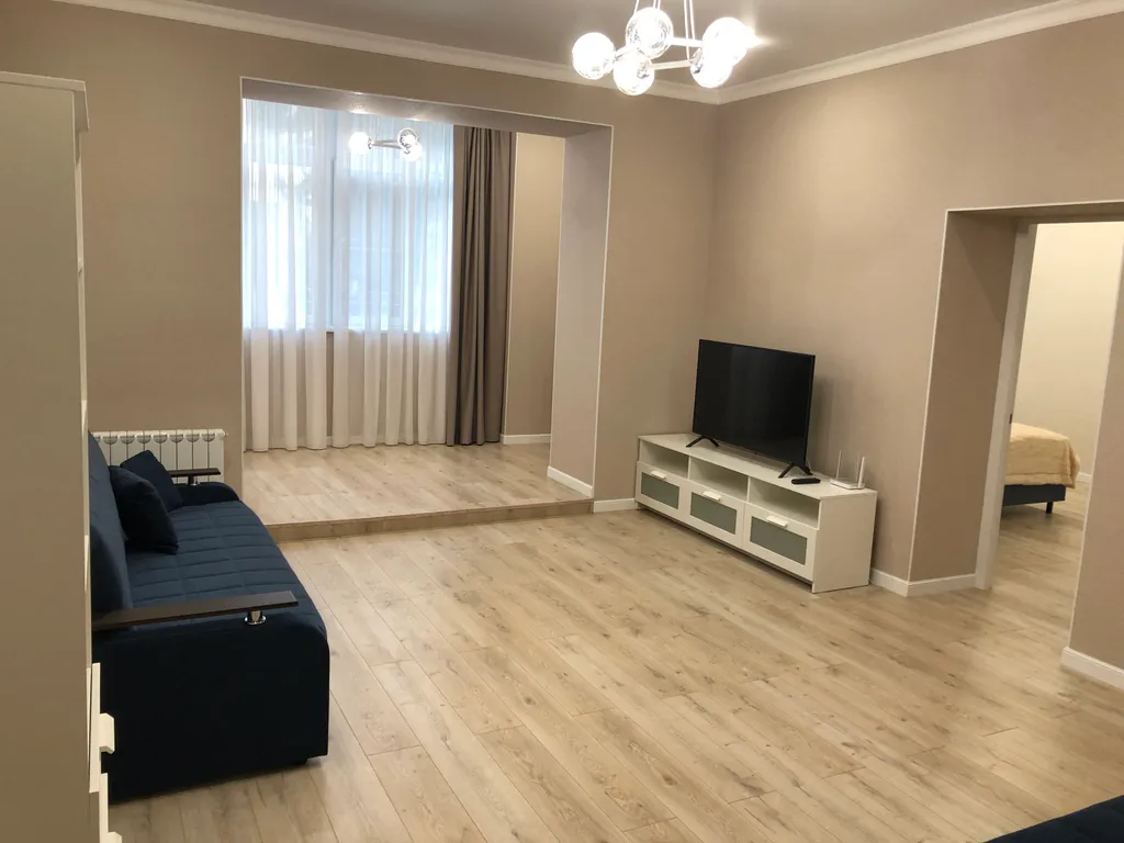 Квартира двухкомнатная на проспекте Победы, 71 м², Кисловодск — спальня, фото 3