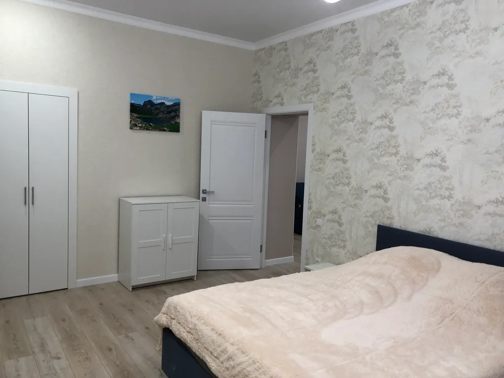 Квартира двухкомнатная на проспекте Победы, 71 м², Кисловодск — спальня, фото 4