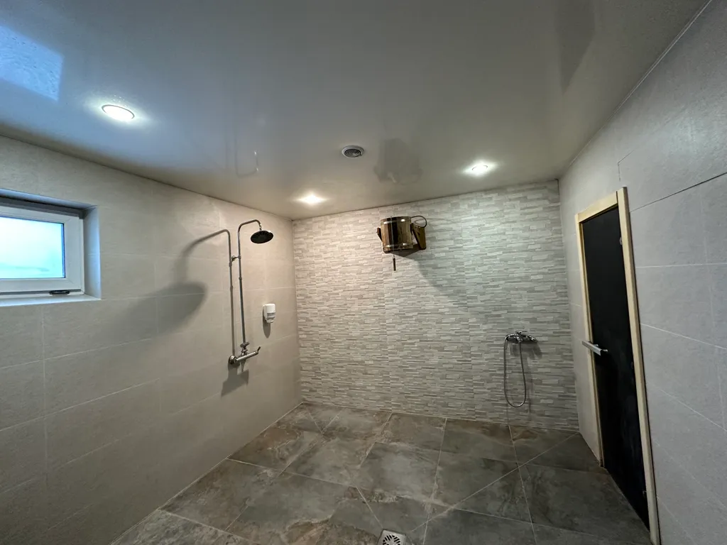 Коттедж 8-местный в село Каймары, 100 м², Казань — ванная комната, фото 2
