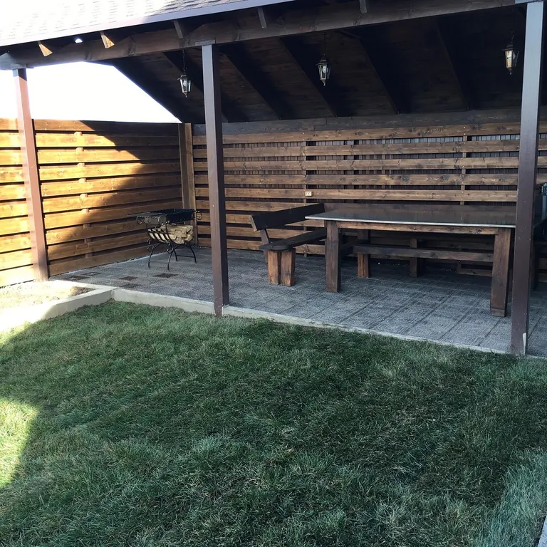 Коттедж 8-местный в село Каймары, 100 м², Казань — двор