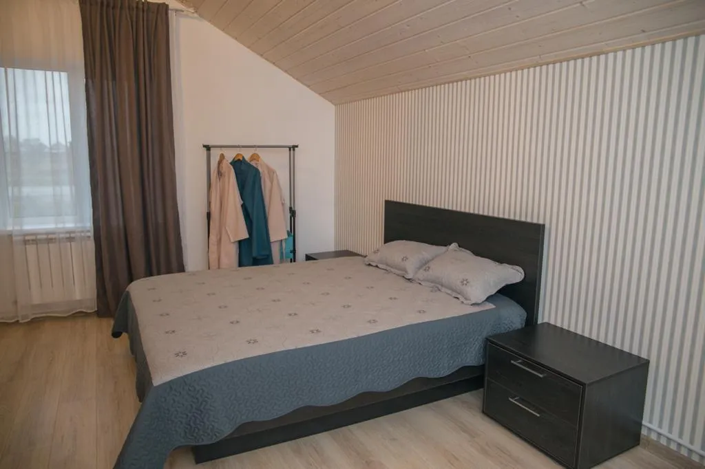 Коттедж 8-местный в село Каймары, 100 м², Казань — спальня