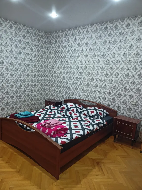 Квартира однокомнатная на улице Козлова, 50 м², Пятигорск — спальня, фото 2