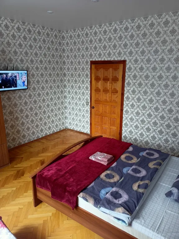 Квартира однокомнатная на улице Козлова, 50 м², Пятигорск — спальня, фото 3