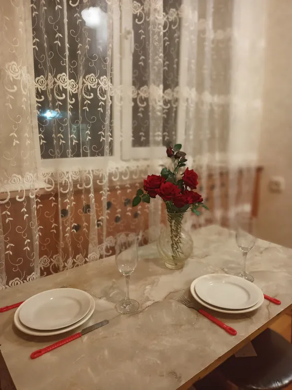 Квартира однокомнатная на улице Козлова, 50 м², Пятигорск — кухня