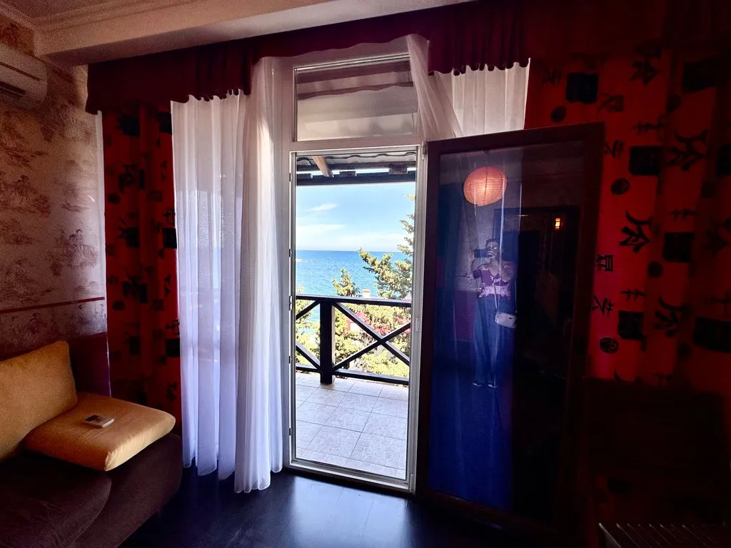 Четырёхместный номер с балконом и видом на море — Бриз, фото 3 из 5