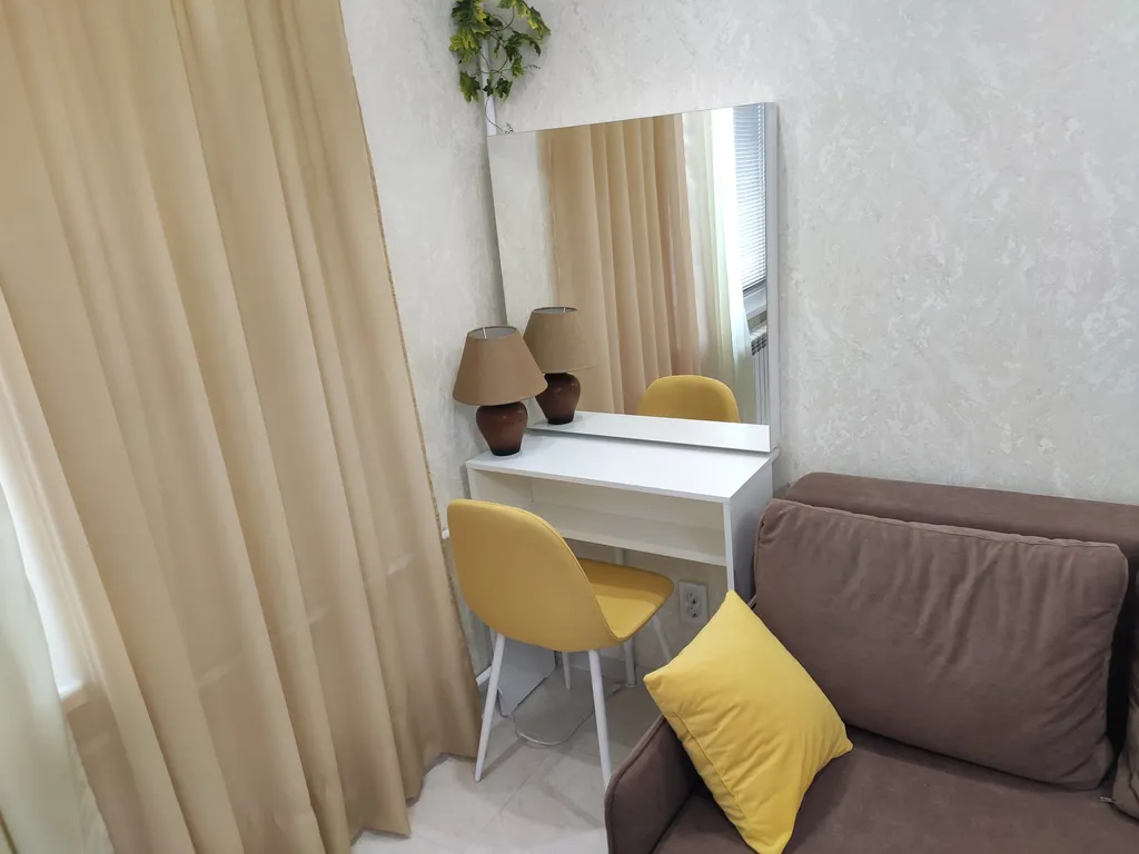 Квартира однокомнатная в Гагаринском, 45 м², Севастополь — спальня, фото 10