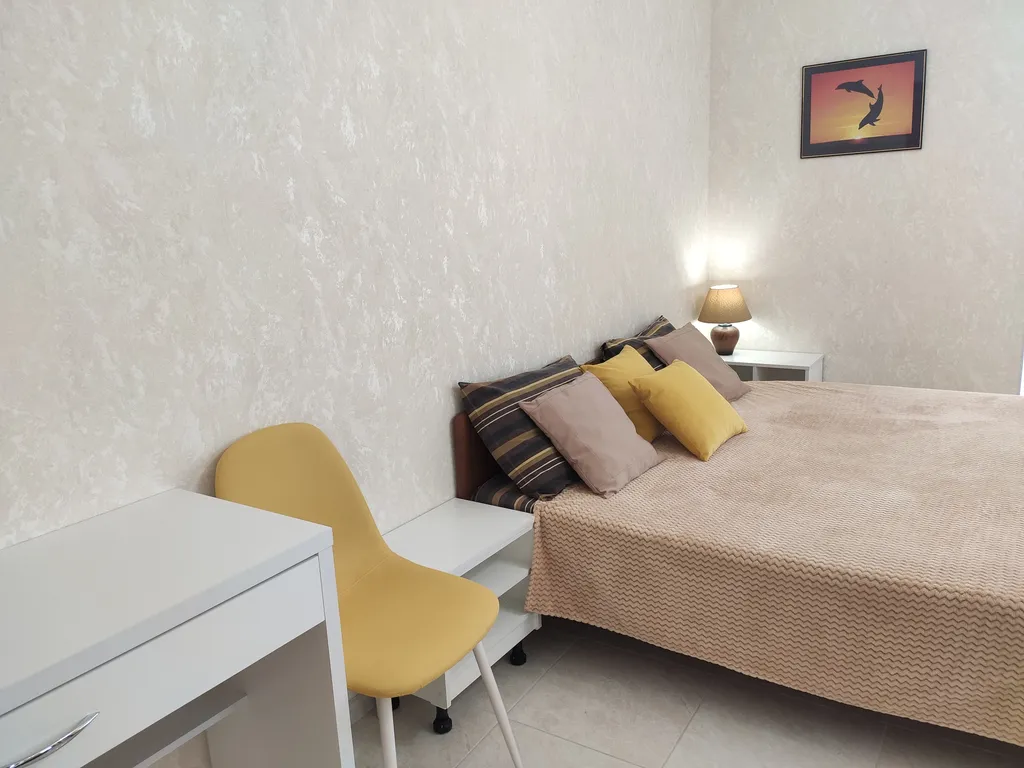 Квартира однокомнатная в Гагаринском, 45 м², Севастополь — спальня, фото 2