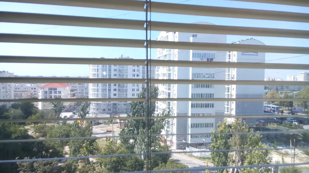 Квартира однокомнатная в Гагаринском, 45 м², Севастополь — двор